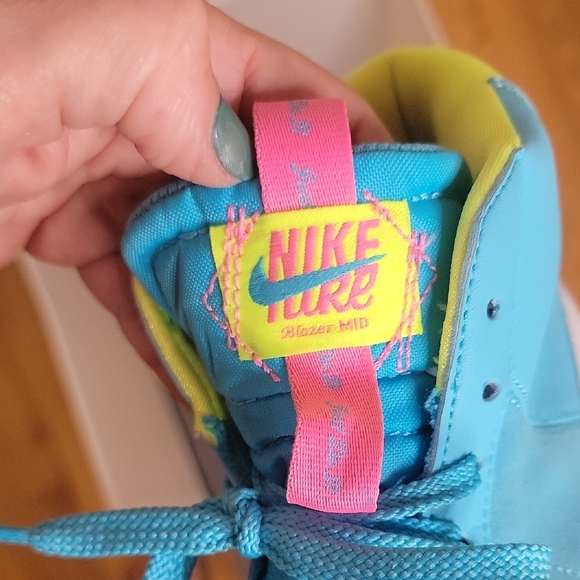 Nike Blazer Mids High-Top Sneakers - Blue, Pink, and Yellow Sz Youth 7 - Picture 3 of 8